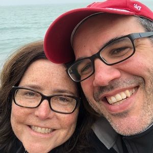 Meet your Posher, Hilary